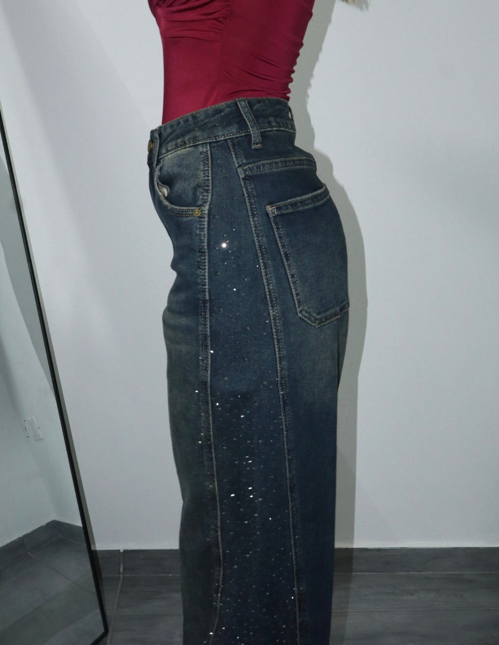 Jeans baggy con banda brillantinata