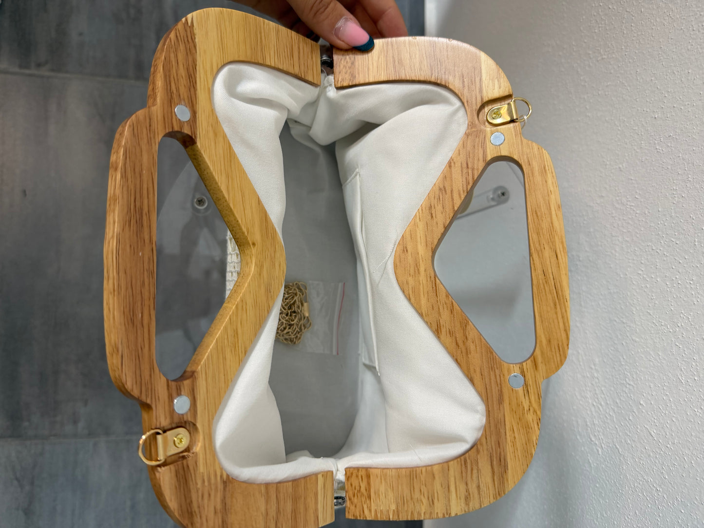 Borsa con tracolla in crochet