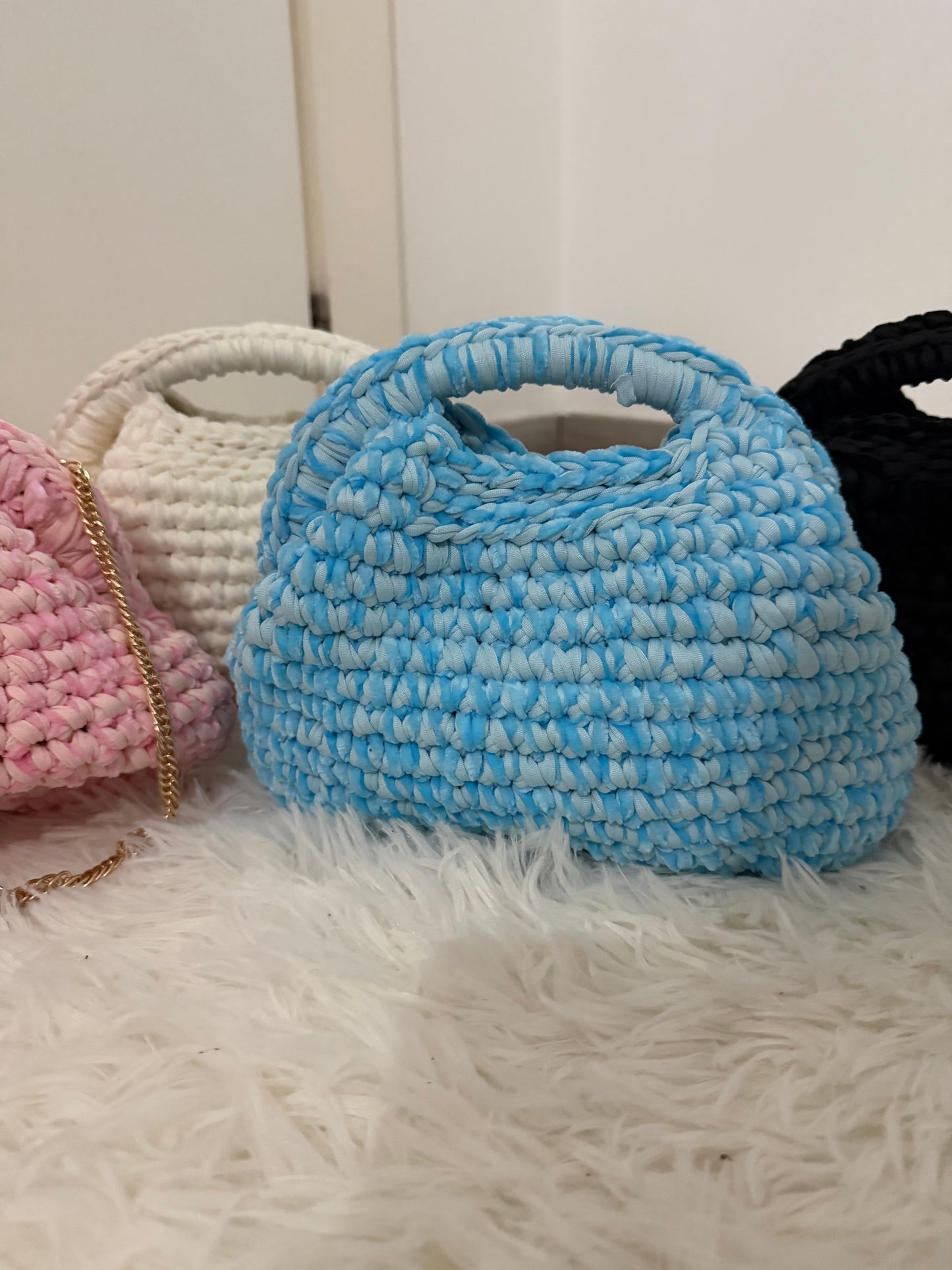 Clutch uncinetto in velluto con tracolla (vari colori)