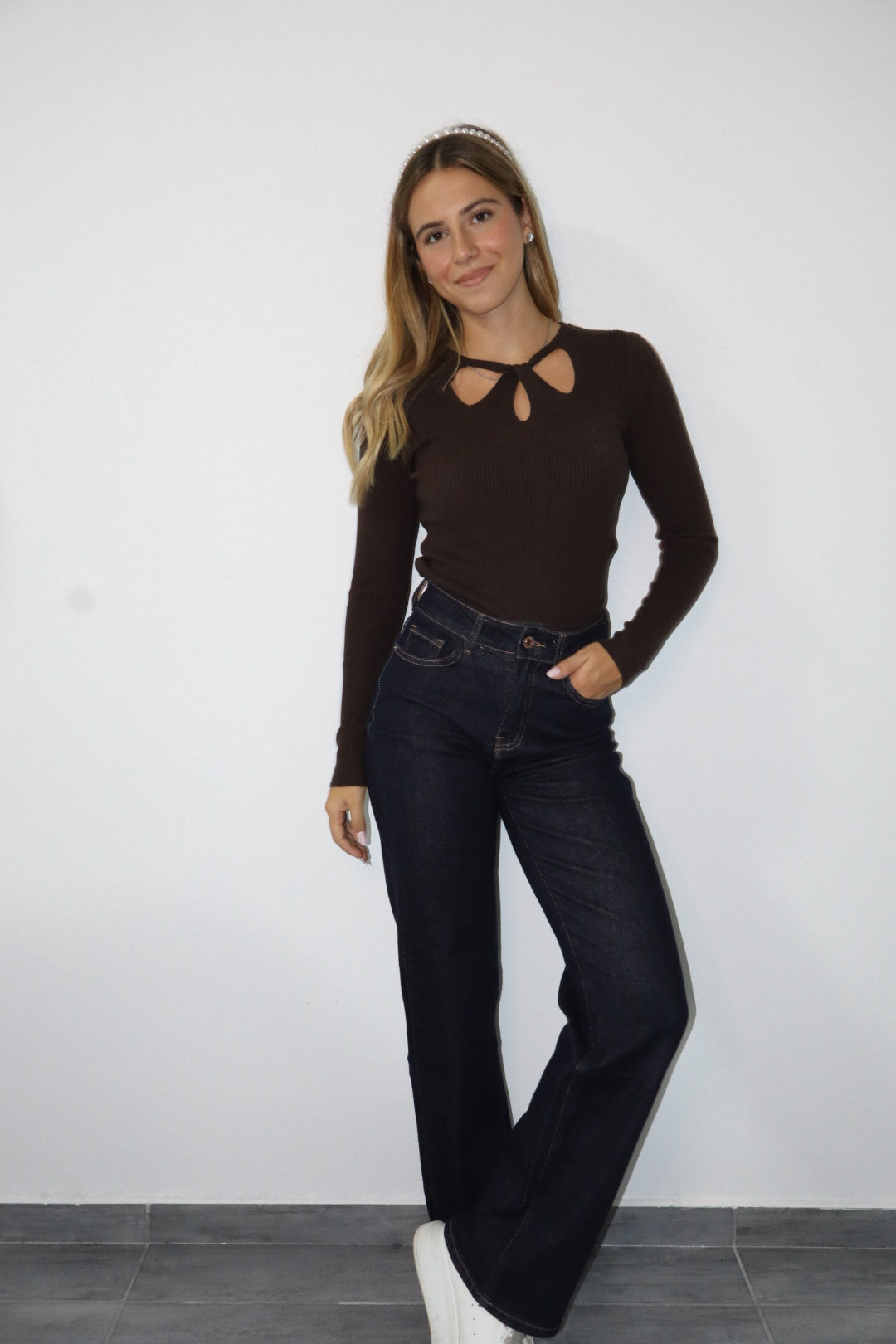 Maglioncino cut-out stella” (vari colori) pre ordine panna