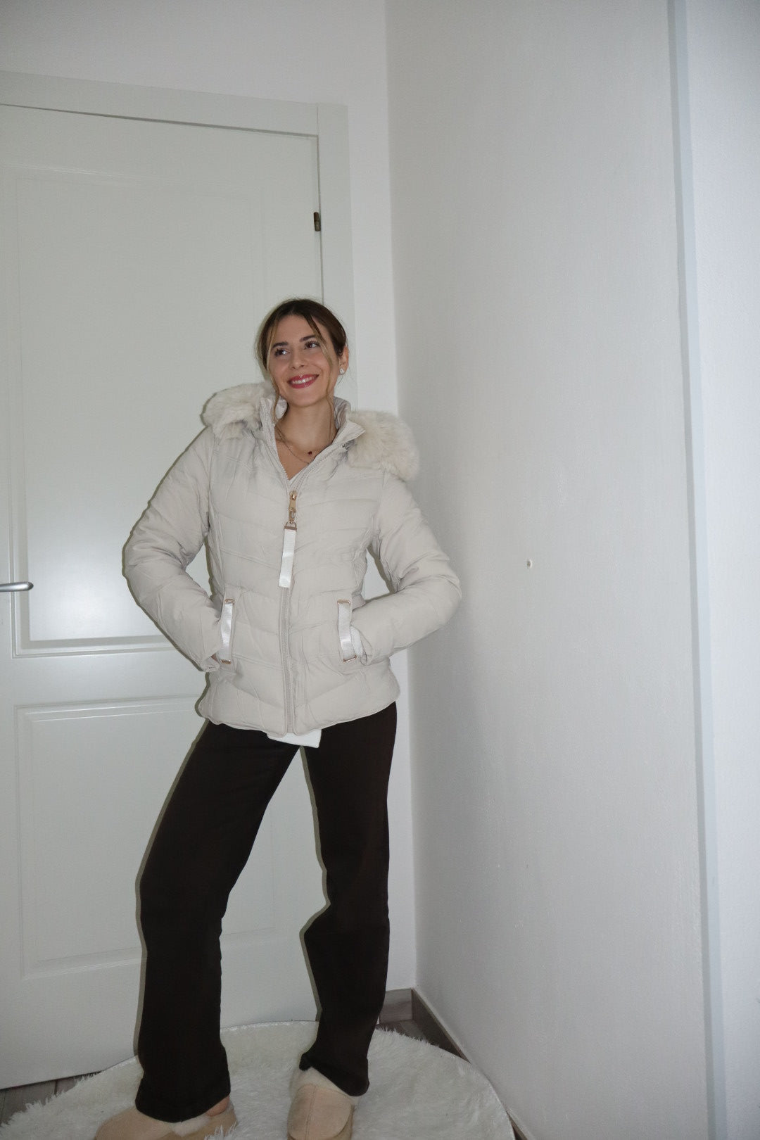 Cappotto “alaska glow” avorio chiaro con cappuccio (consiglio 1 taglia in più)