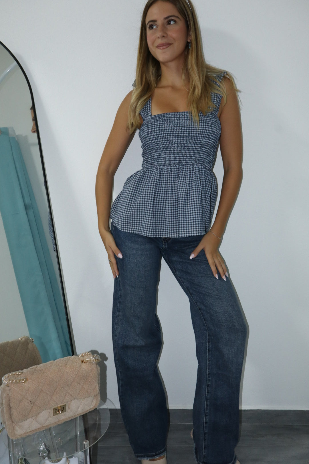 Jeans wide leg con targhetta