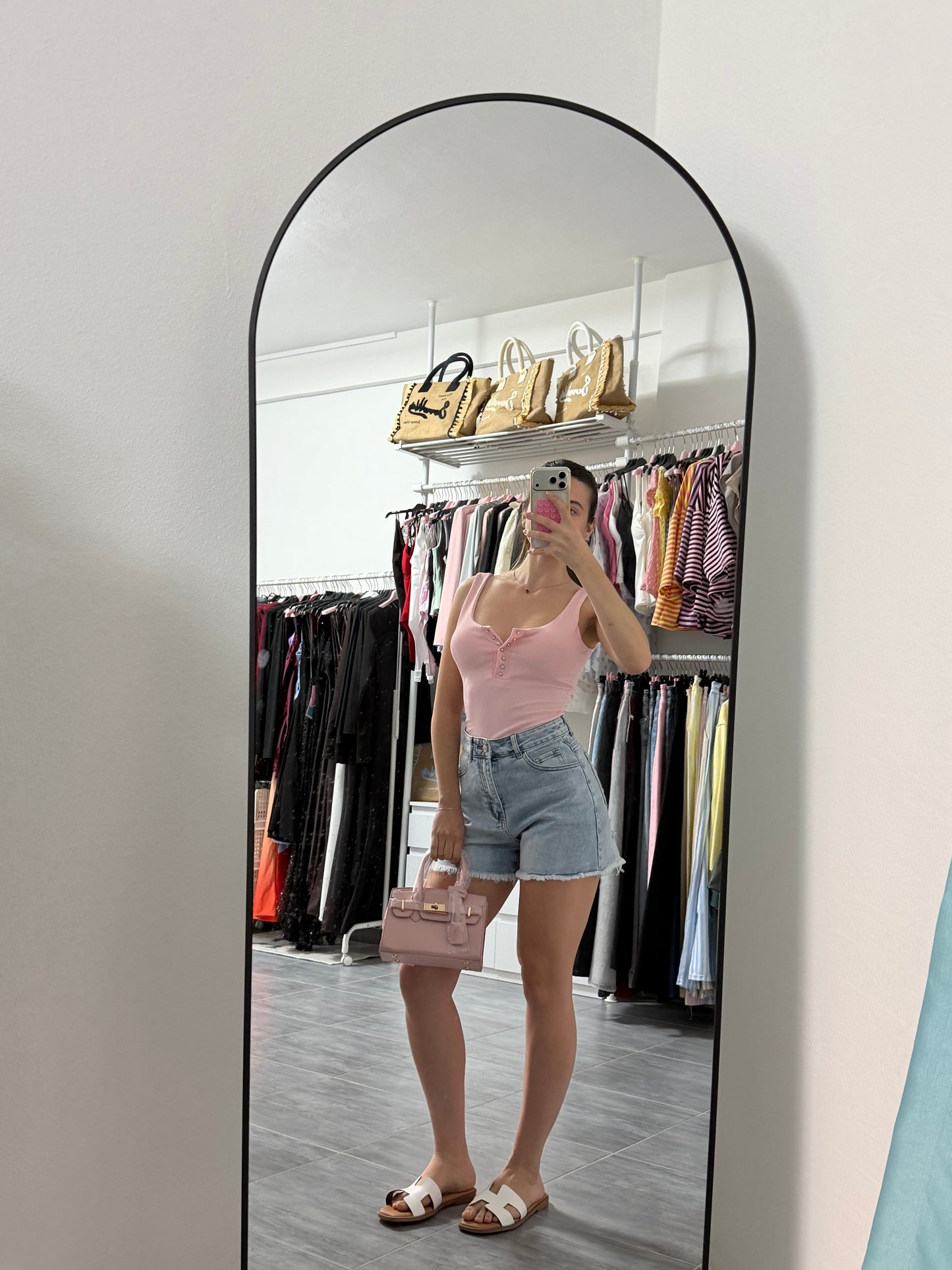 Pantaloncini con tasca rosa denim