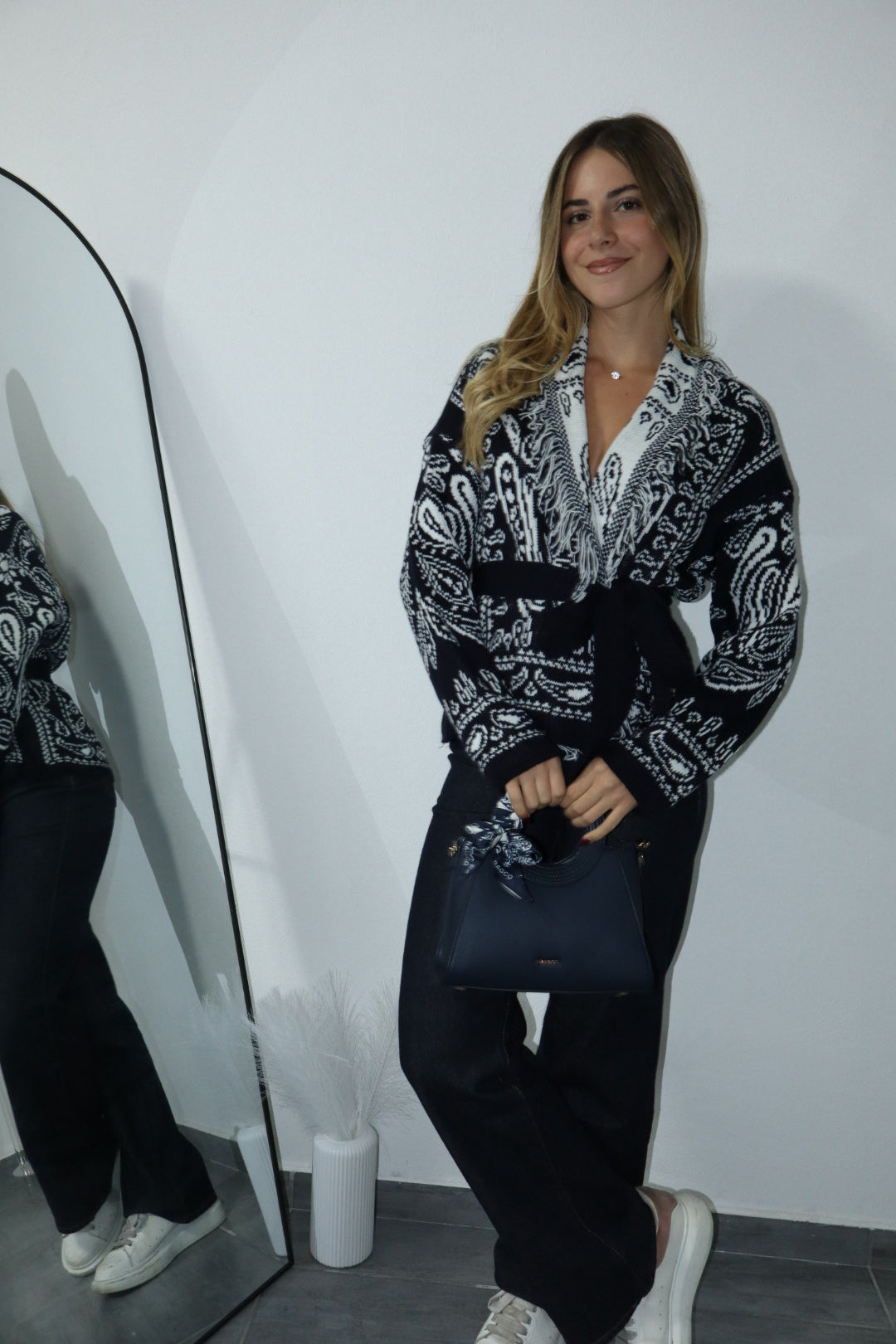 Cardigan con frange corto