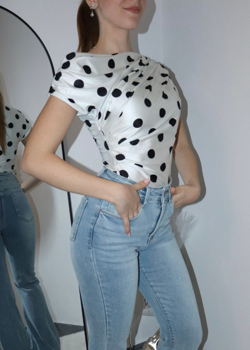 Maglia asimmetrica a pois