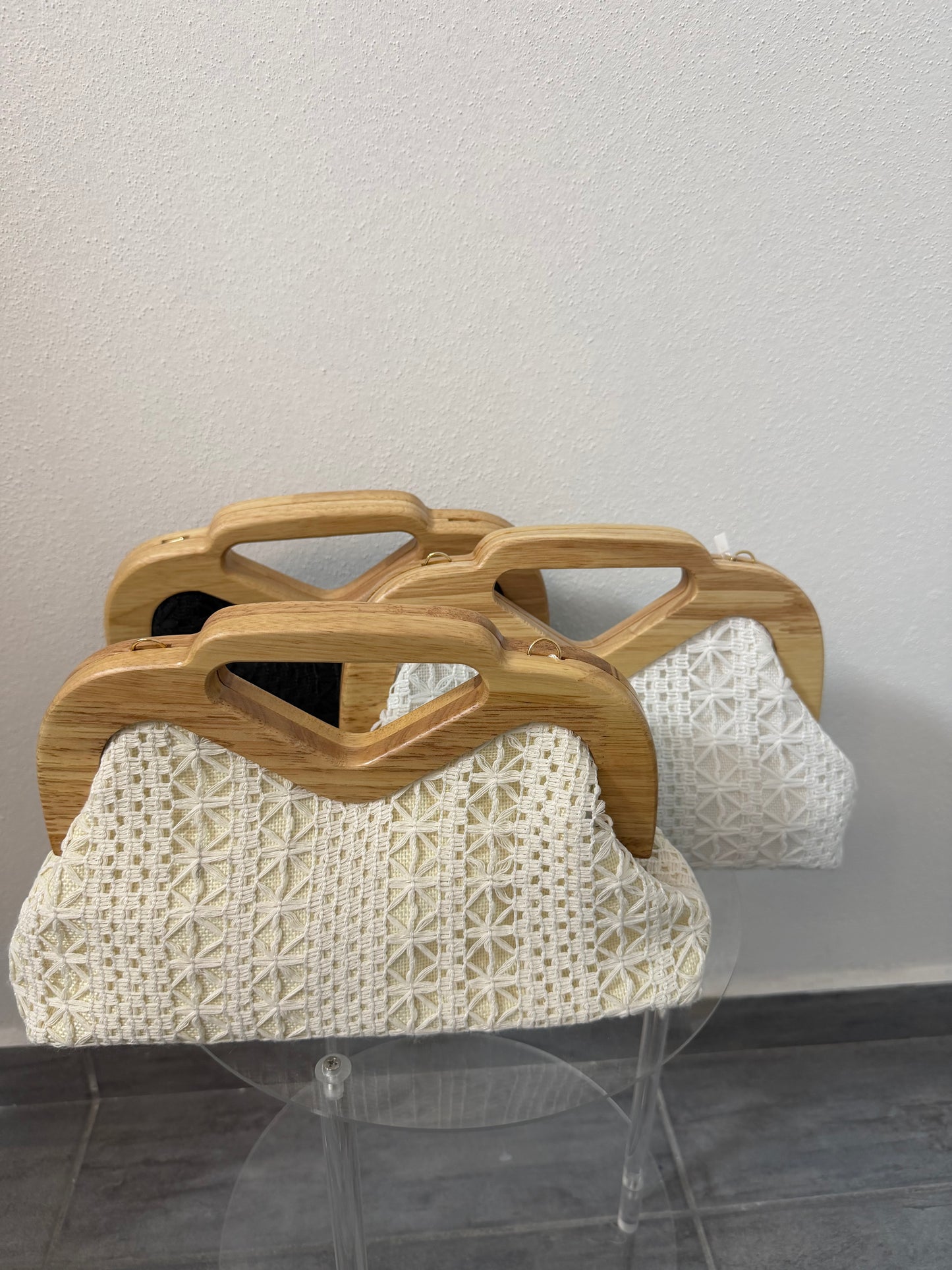 Borsa con tracolla in crochet
