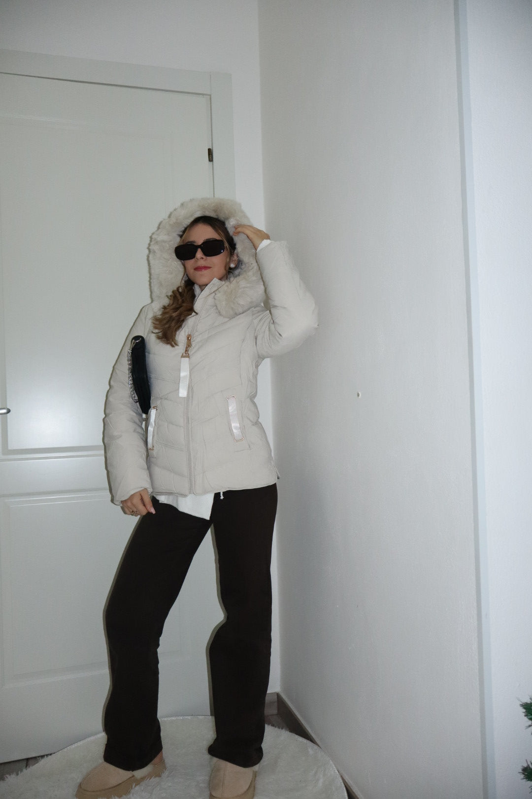 Cappotto “alaska glow” avorio chiaro con cappuccio (consiglio 1 taglia in più)