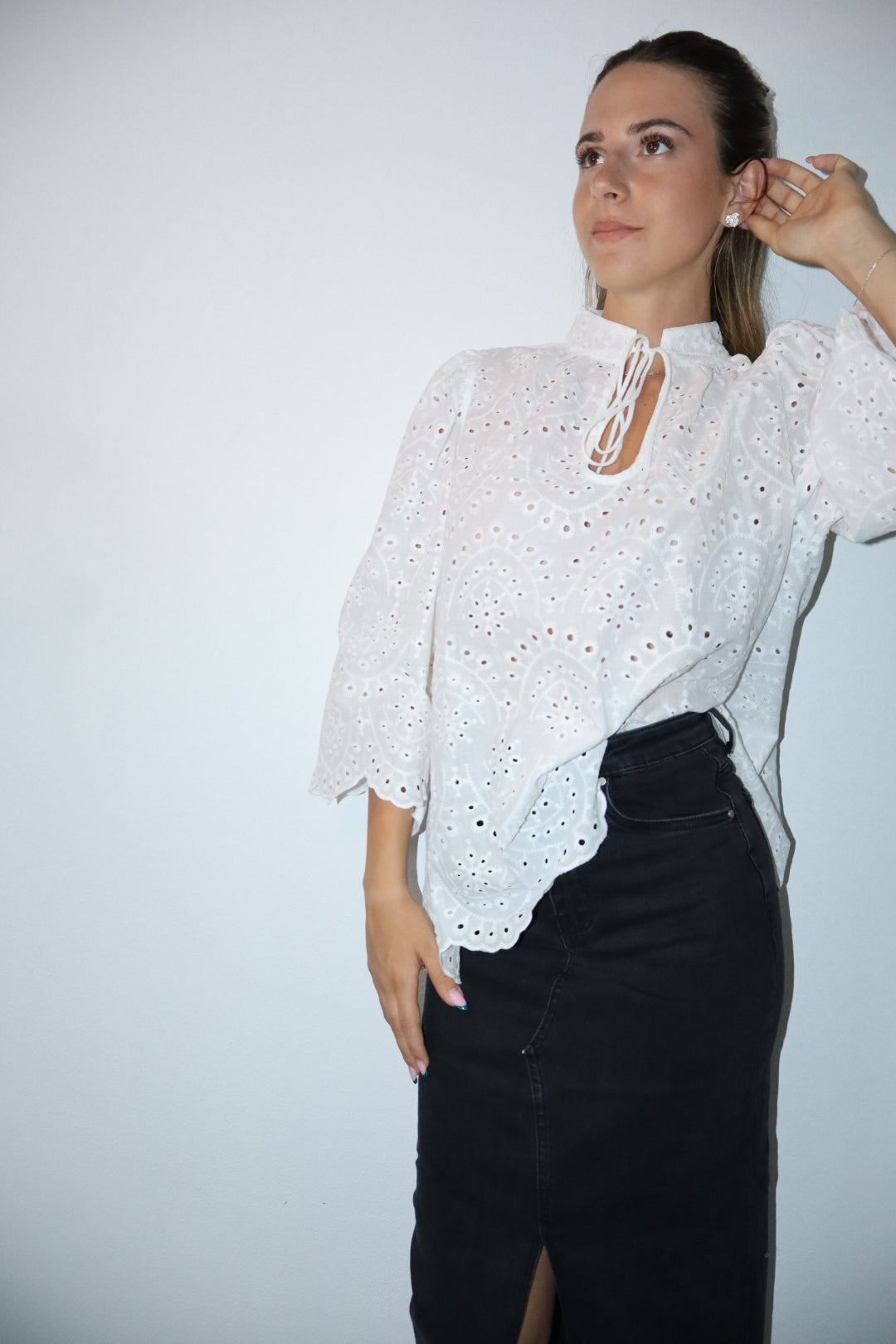 Blusa in sangallo “coreana”