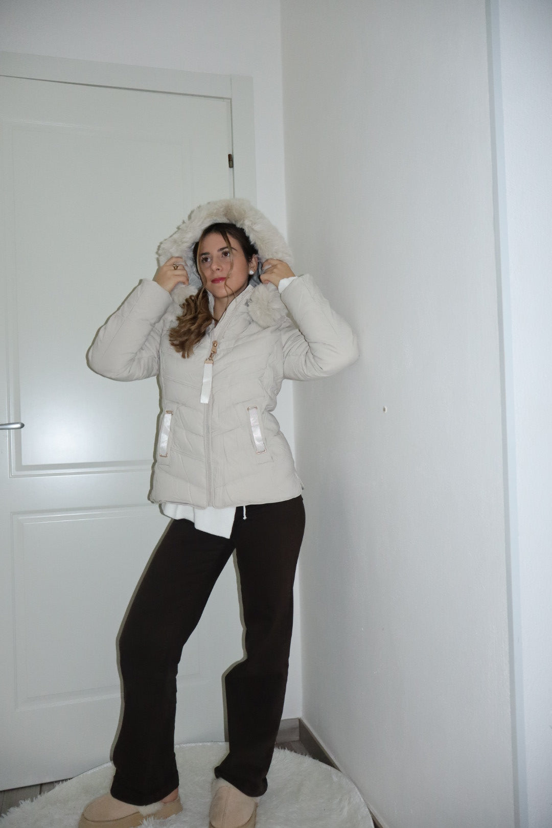 Cappotto “alaska glow” avorio chiaro con cappuccio (consiglio 1 taglia in più)
