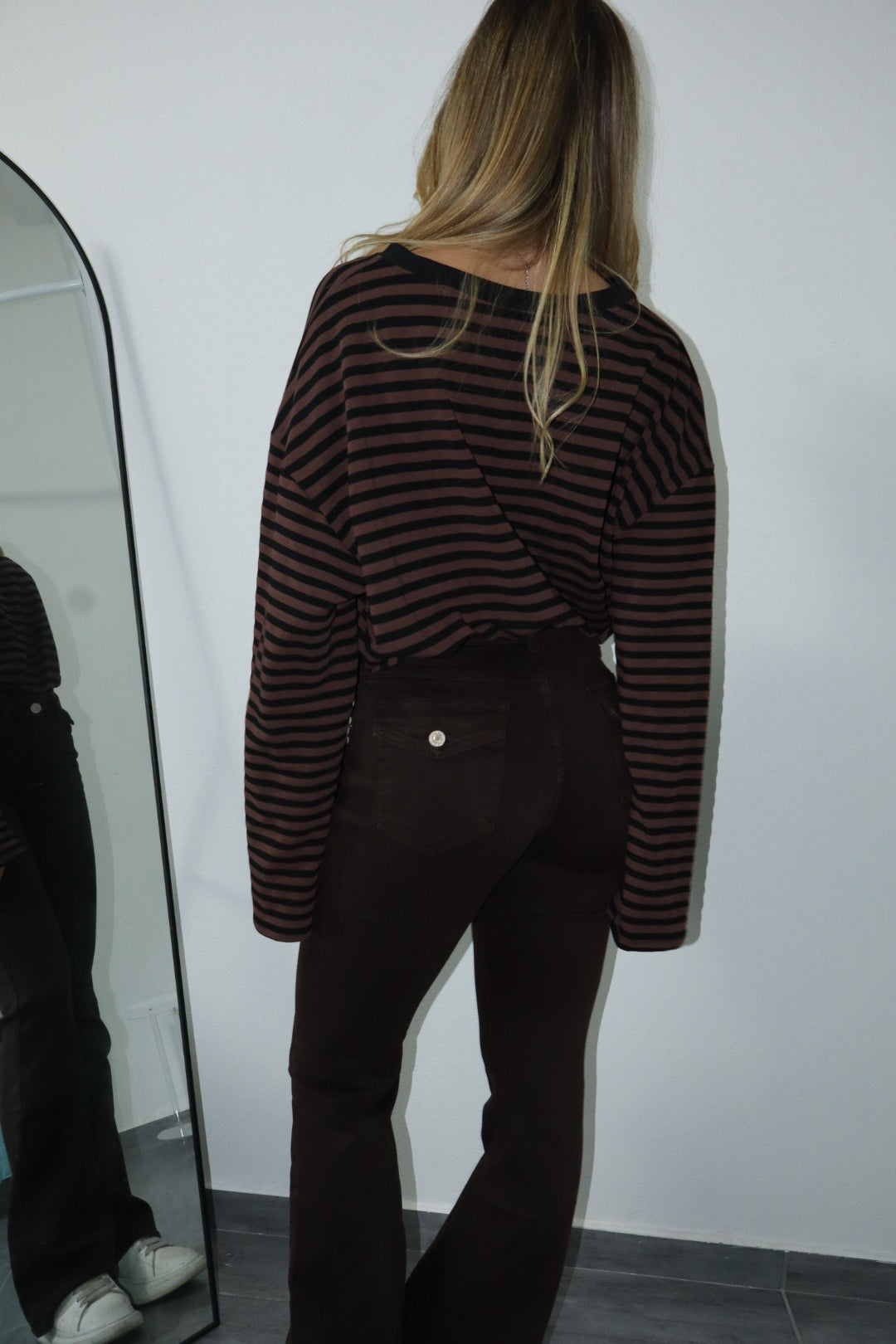 Jeans push up marrone zampa “iconic”