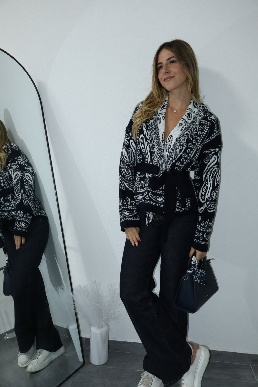 Cardigan con frange corto
