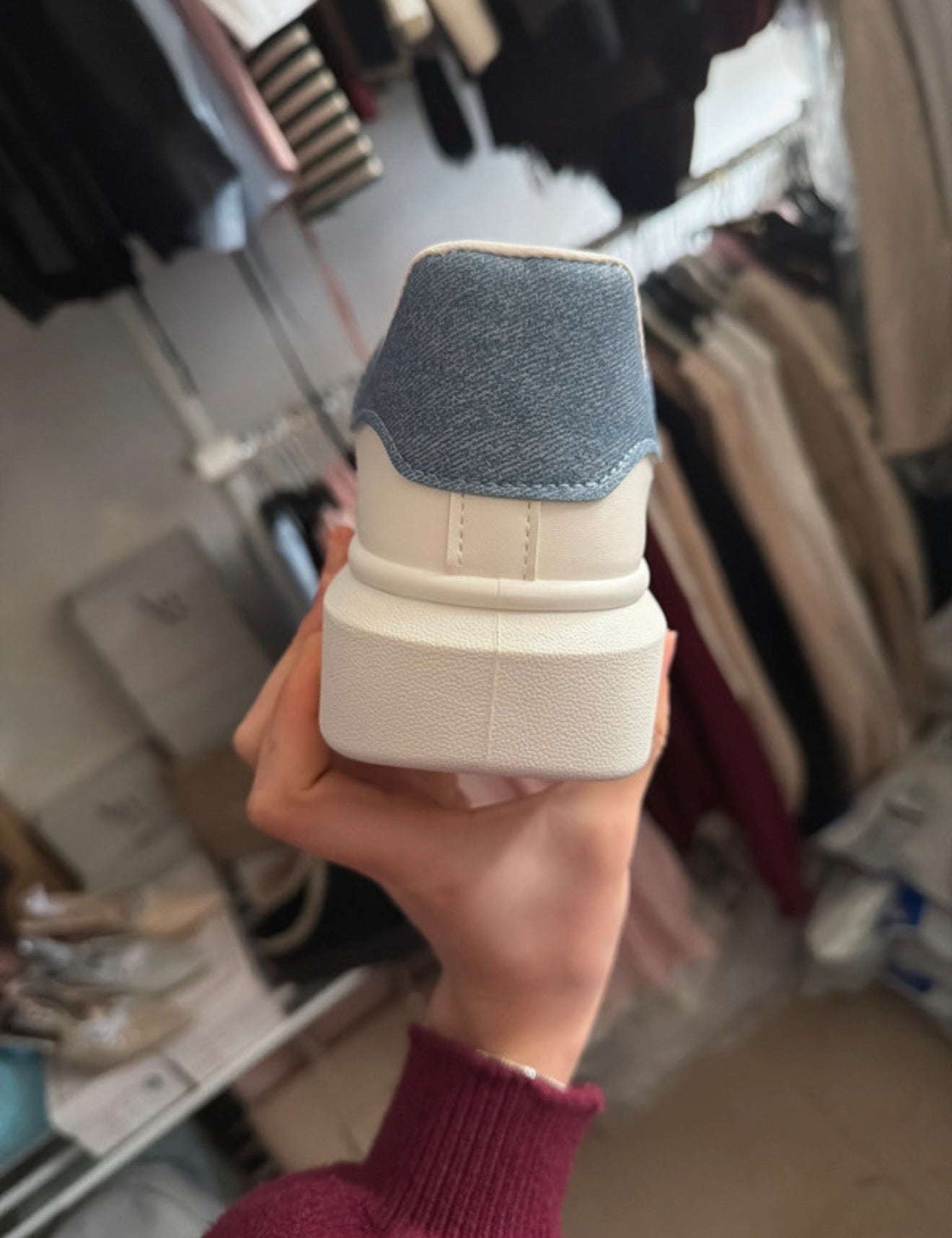 Sneakers Donna Bianche con Dettaglio Denim e Suola Platform